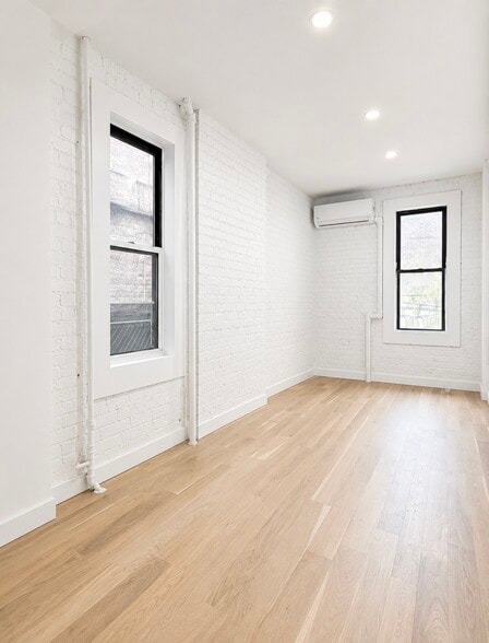 More Photos Of 157 Huron St, Brooklyn Apartments For Lease