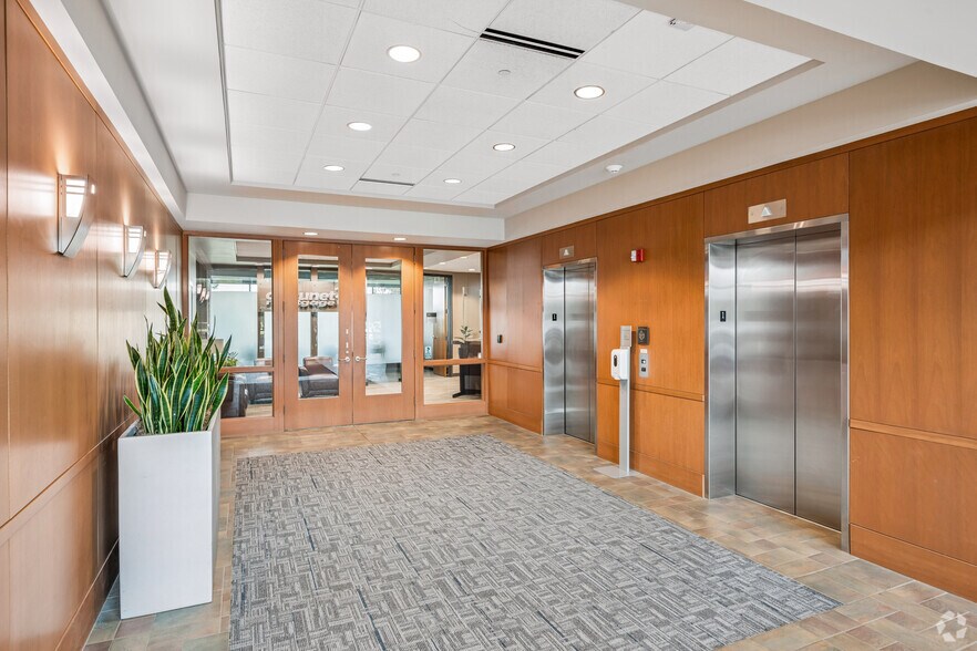 More Photos Of N16W23217 Stone Ridge Dr, Waukesha Office For Sale