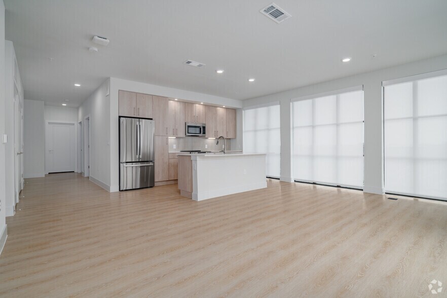 More Photos Of 7910 S New Braunfels, San Antonio Apartments For Lease