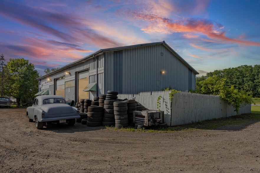 Primary Photo Of 688 Frey Rd, Macedon General Retail For Sale