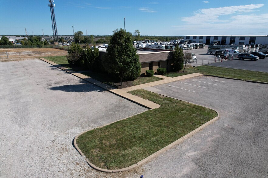 More Photos Of 17235 Bel-Ray Pl, Belton Office For Lease