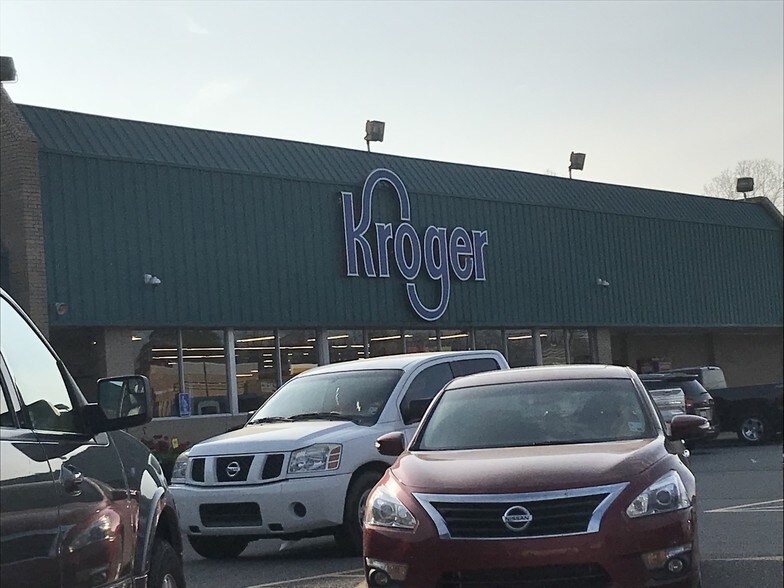 More Photos Of 4100 Barksdale Blvd, Bossier City General Retail For Sale