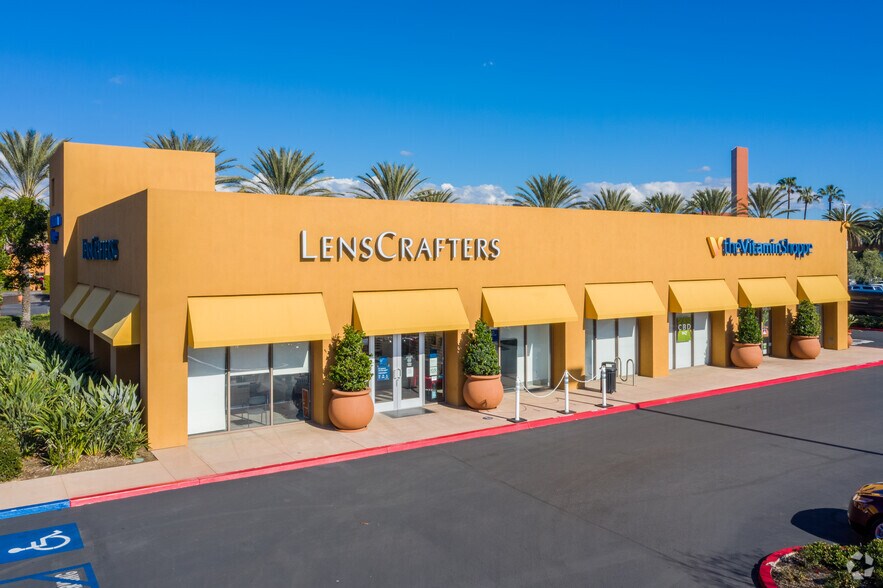 More Photos Of 2915-3011 El Camino Real, Tustin Unknown For Lease