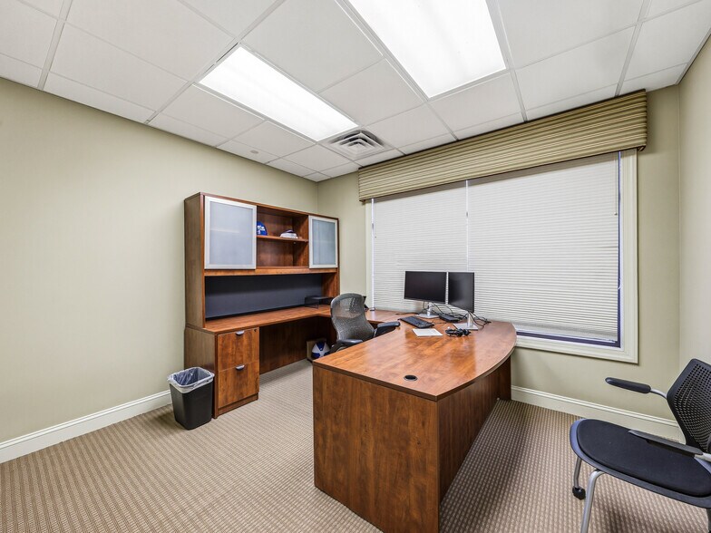 More Photos Of 101 Jack St, Hendersonville Bank For Sale
