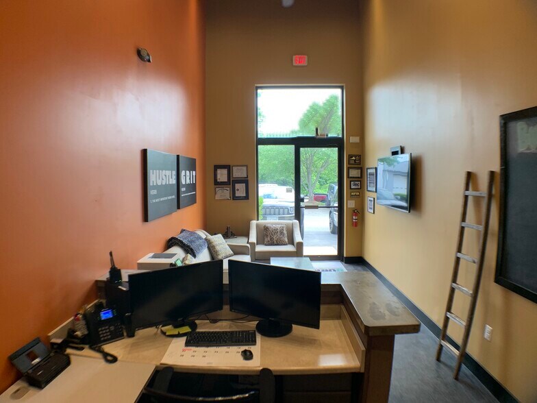 More Photos Of 37224 E Richardson Ln, Purcellville Warehouse For Sale