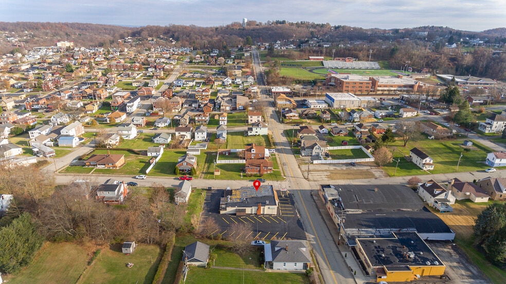 More Photos Of 201 Baughman Ave, Jeannette Restaurant For Sale