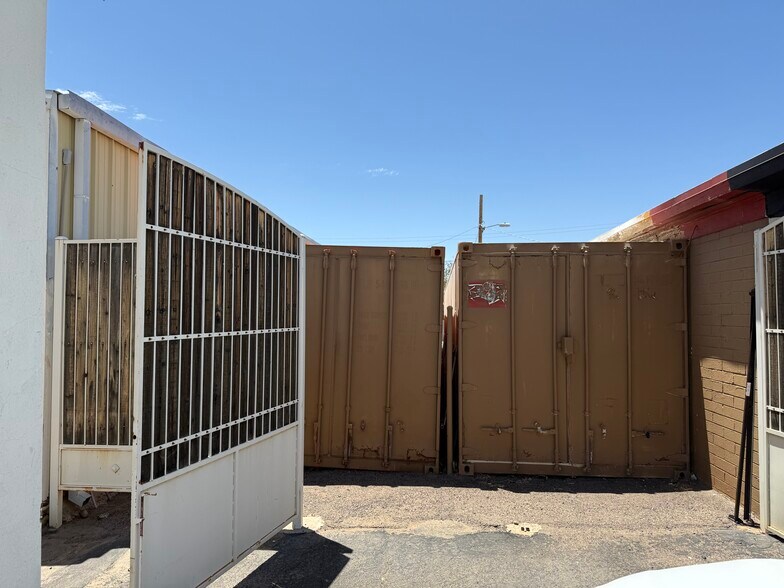 More Photos Of 8111 E Apache Trl, Mesa Freestanding For Sale