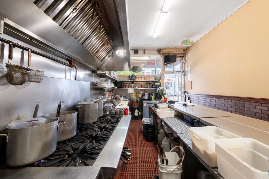 More Photos Of 637-639 Clement St, San Francisco Storefront Retail Residential For Sale