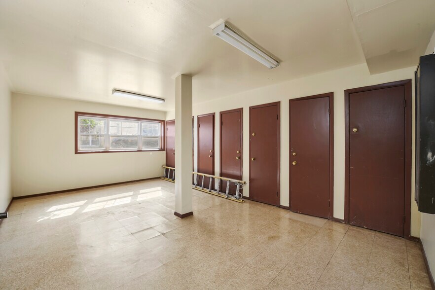 More Photos Of 1905-1913 Saint Charles Rd, Maywood Apartments For Sale