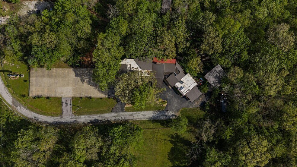 More Photos Of 381 W Guin Rd, Nixa Lodge Meeting Hall For Sale