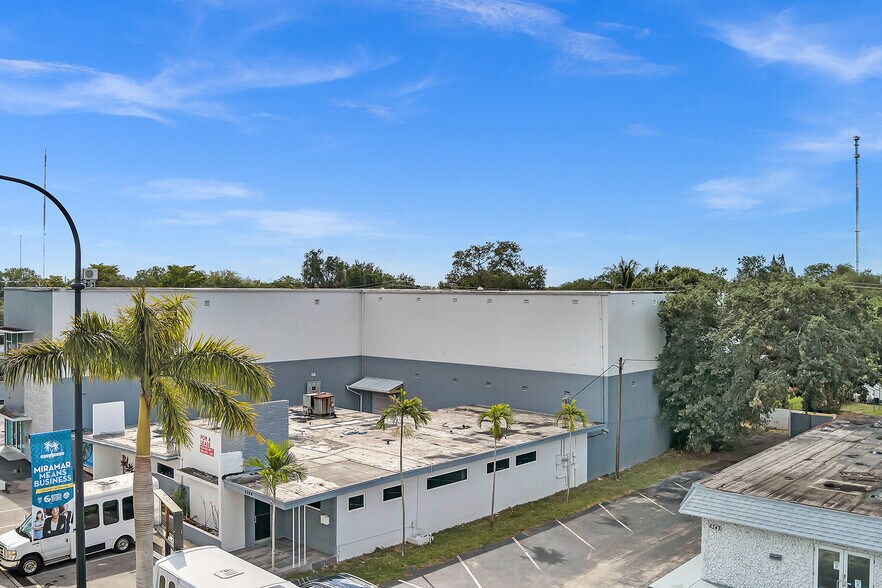 More Photos Of 6240-6244 Miramar Pky, Miramar Medical For Lease