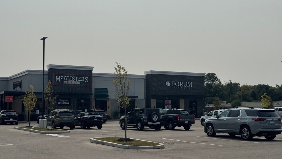 More Photos Of 1222-1346 N State St, Greenfield Unknown For Lease