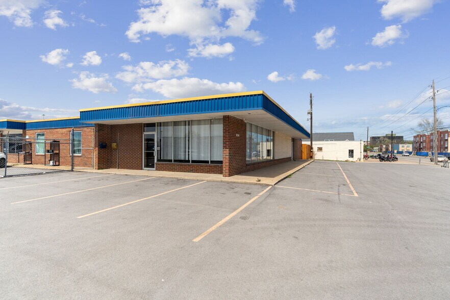 More Photos Of 1307 W 22nd Pl, Tulsa General Retail For Sale