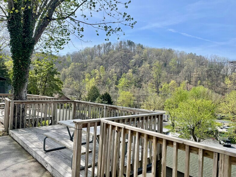 More Photos Of 4235 Huskey St, Pigeon Forge Land For Sale