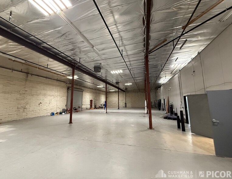 More Photos Of 546 E 25th St, Tucson Manufacturing For Lease