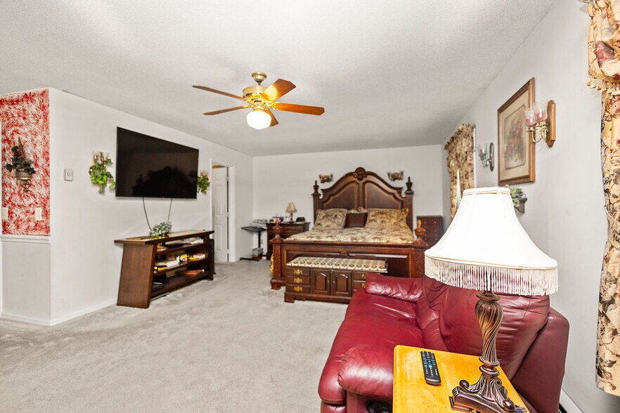 More Photos Of 950 Totten Rd, Gibsonville Freestanding For Sale