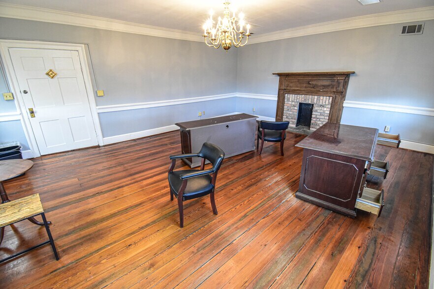 More Photos Of 2606 8th St, Tuscaloosa Office For Sale
