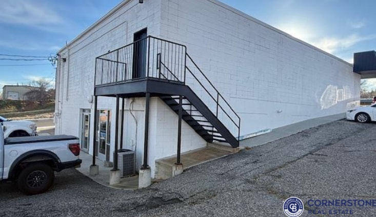 More Photos Of 1944 Cy Ave, Casper Storefront Retail Office For Sale