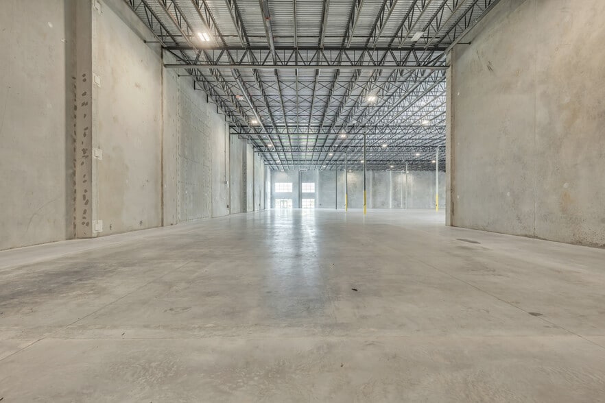 More Photos Of 6505 NW 167th St, Hialeah Unknown For Lease