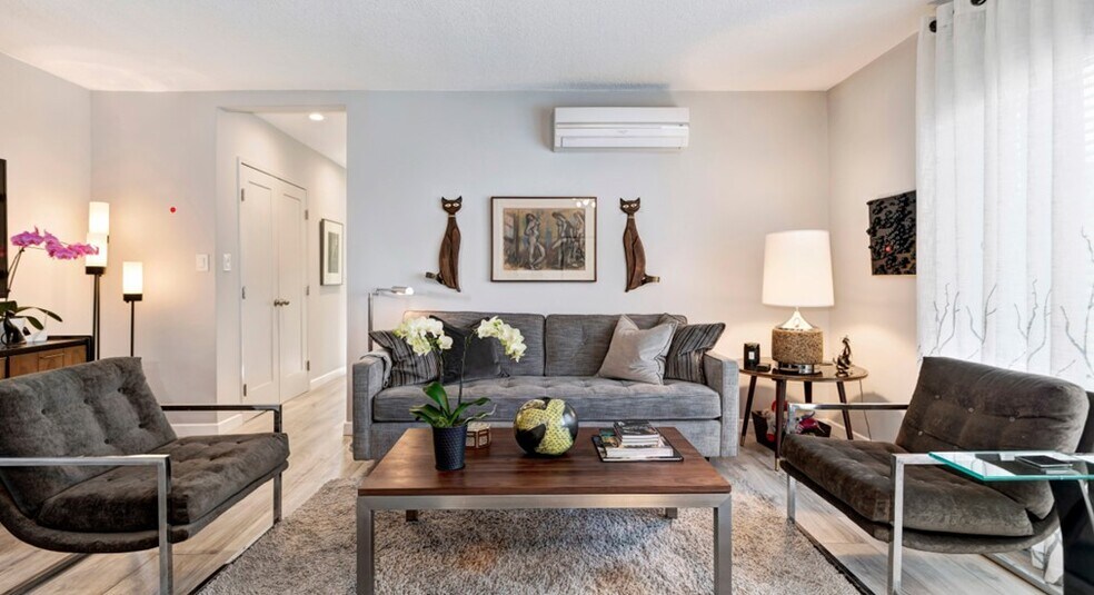 More Photos Of 1035 N Sierra Bonita Ave, West Hollywood Apartments For Sale