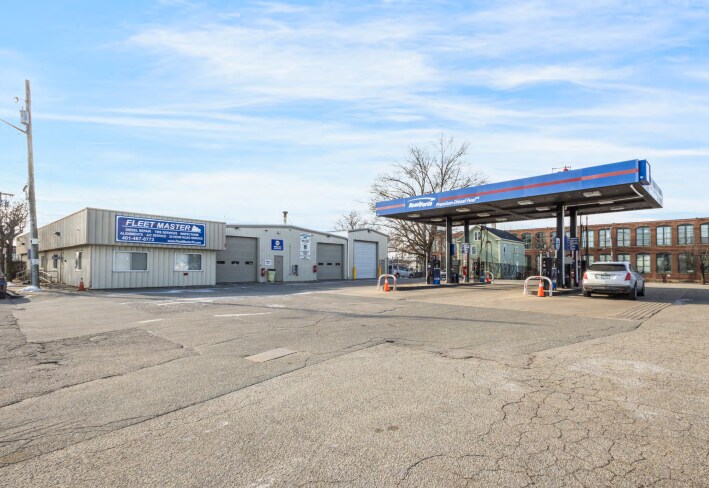 More Photos Of 9 Hylestead St, Providence Service For Sale