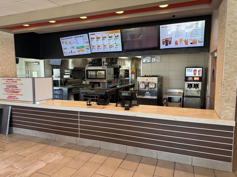 More Photos Of 3030 W Washington St, Stephenville Fast Food For Sale