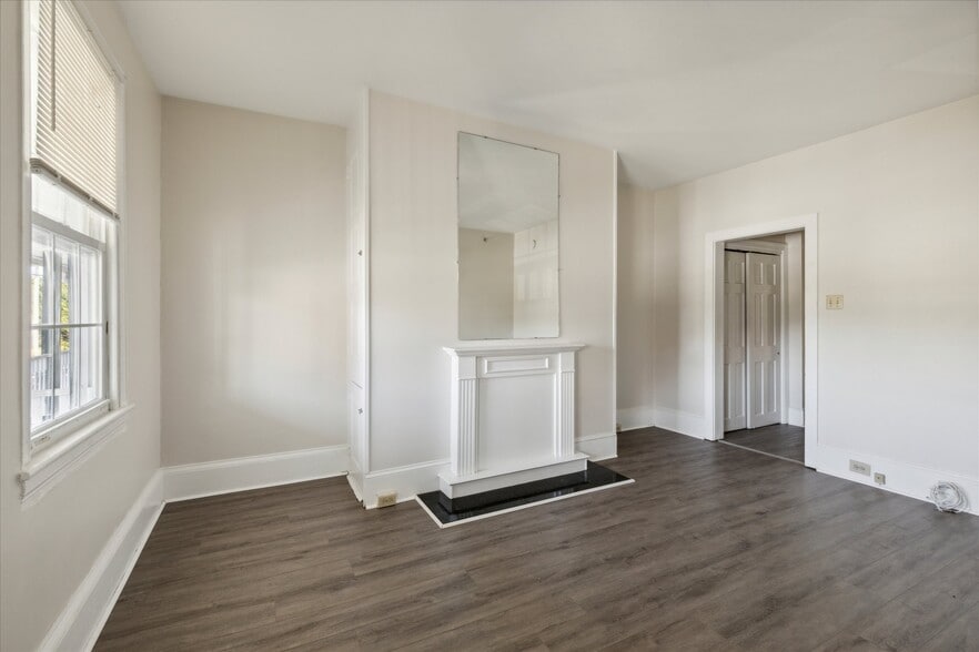 More Photos Of 20 S Village Ave, Exton Apartments For Sale