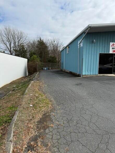 More Photos Of 210 N Polk St, Pineville Freestanding For Sale