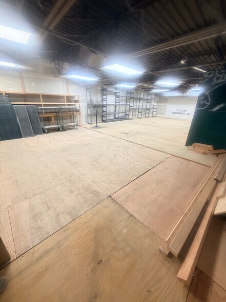 More Photos Of 2047 129th St, Flushing Freestanding For Lease