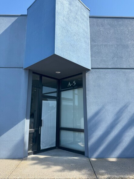 More Photos Of 109A S Scott St, Spokane Flex For Lease