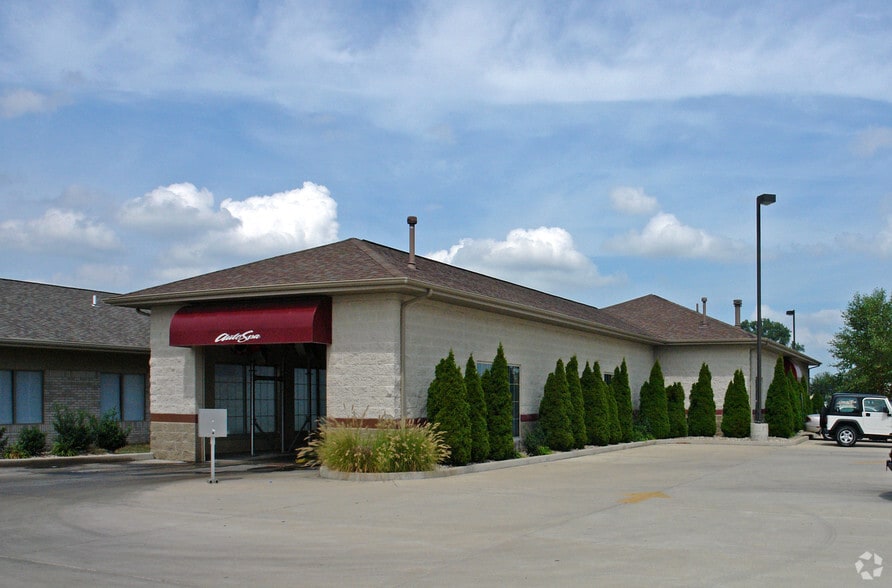 More Photos Of 12 Junction Dr W, Glen Carbon Carwash For Sale