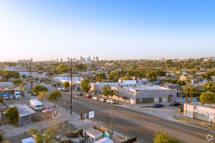 More Photos Of 3751 E Olympic Blvd, Los Angeles Office For Lease