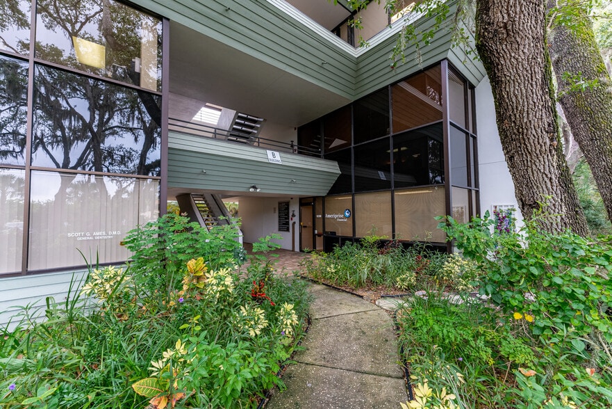 More Photos Of 2477 Stickney Point Rd, Sarasota Office For Sale