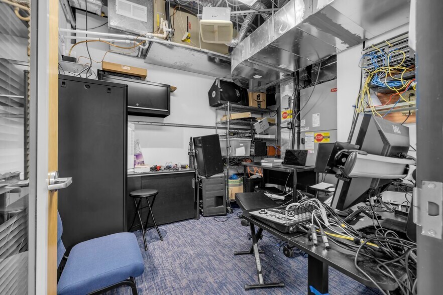 More Photos Of 459 Herndon Pky, Herndon Medical For Lease