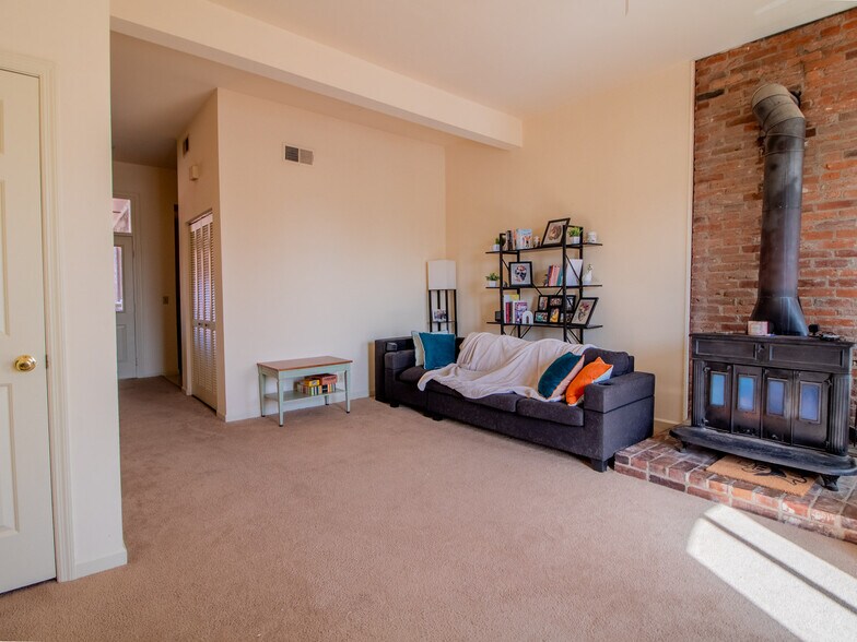 More Photos Of 1911 S 11th St, Saint Louis Apartments For Sale