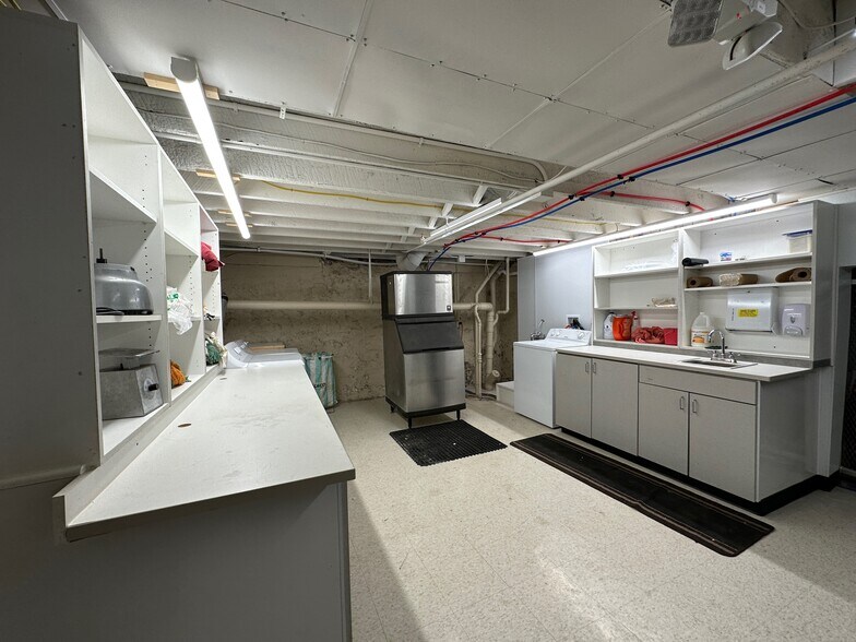 More Photos Of 1 Public Sq, Holley Apartments For Sale