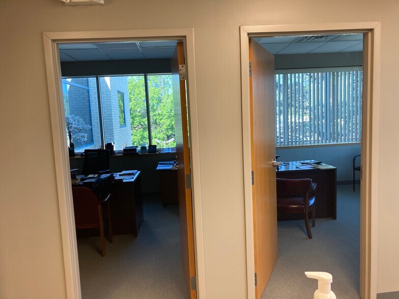 More Photos Of 400 S Greenwood Ave, Easton Office For Sale