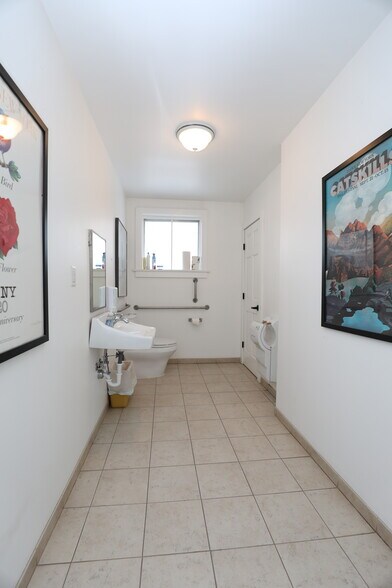 More Photos Of 43355 NY-28 Rt, Arkville Office Residential For Sale