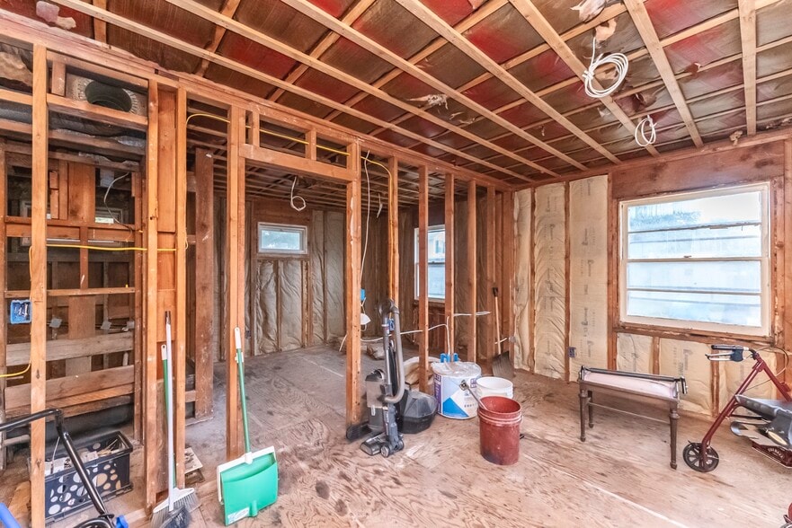 More Photos Of 180 Broadway, Port Ewen Storefront Retail Office For Sale