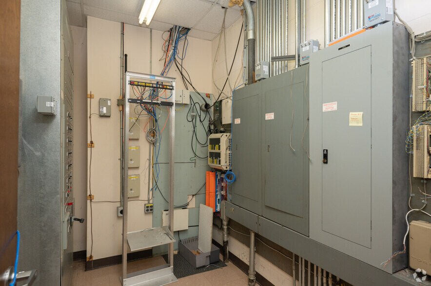 More Photos Of 3200 W Meighan Blvd, Gadsden Medical For Lease