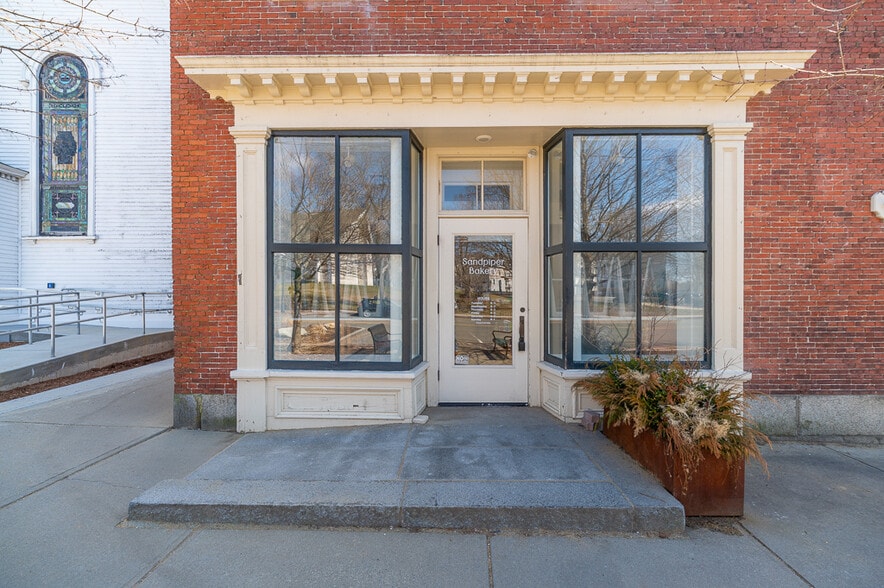 More Photos Of 29 N Main St, Ipswich Office For Sale