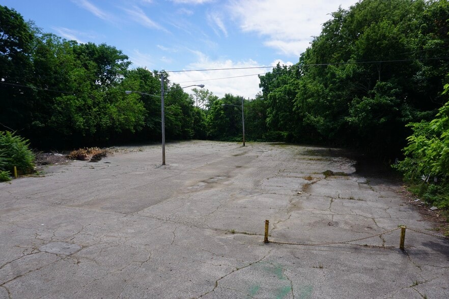 More Photos Of 10004 Union Ave, Cleveland Specialty For Sale