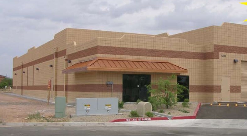 More Photos Of 1309 N Leland Ct, Gilbert Distribution For Lease