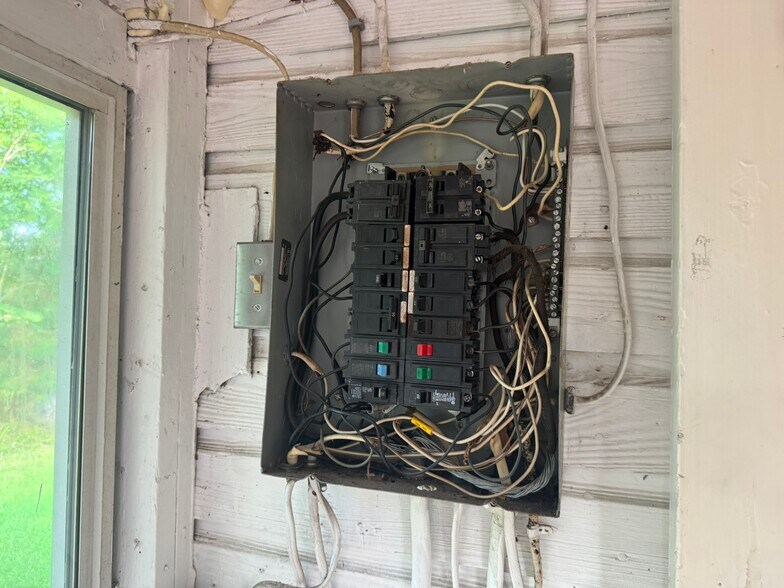 More Photos Of 11150 Highway 97, Century Land For Sale