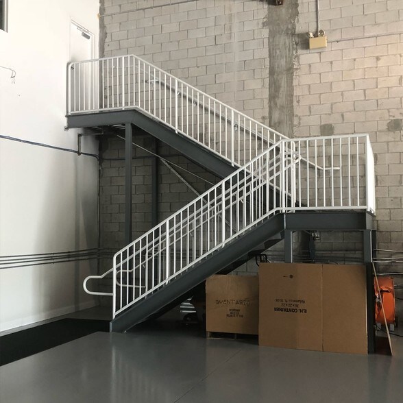 More Photos Of 1335 NW 98th Ct, Miami Warehouse For Sale