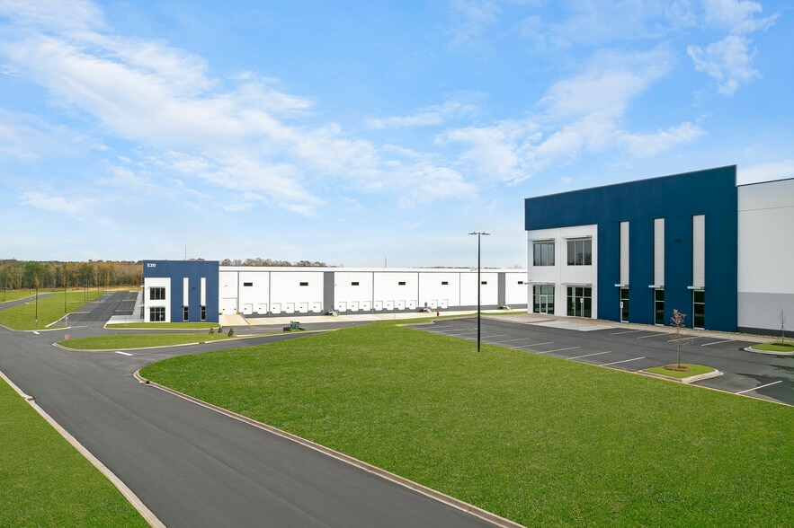 More Photos Of 520 Logistics Dr, Wellford Industrial For Lease