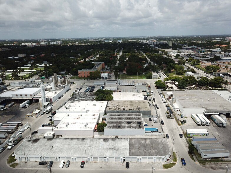 More Photos Of 270 NE 70th St, Miami Warehouse For Sale