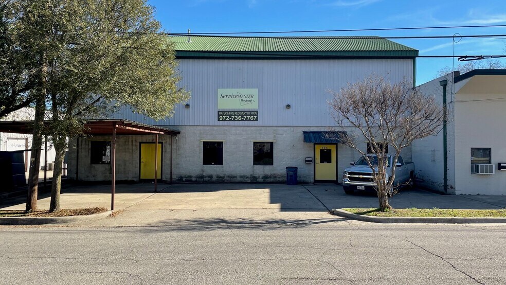 Primary Photo Of 209 Wilcox St, McKinney Warehouse For Lease
