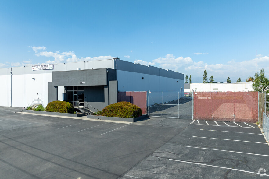 More Photos Of 14313-14351 Bonelli St, City of Industry Distribution For Sale