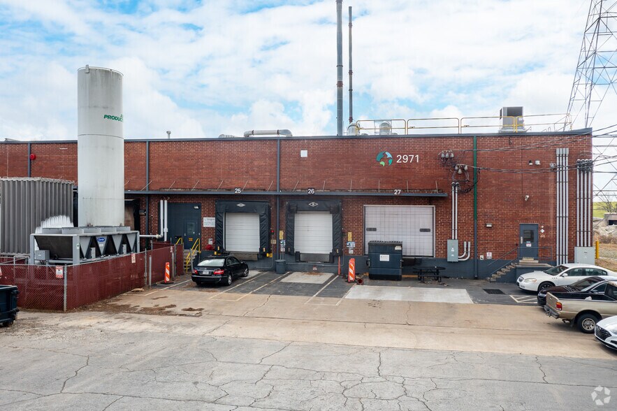 More Photos Of 2971 Olympic Industrial Dr SE, Smyrna Warehouse For Lease